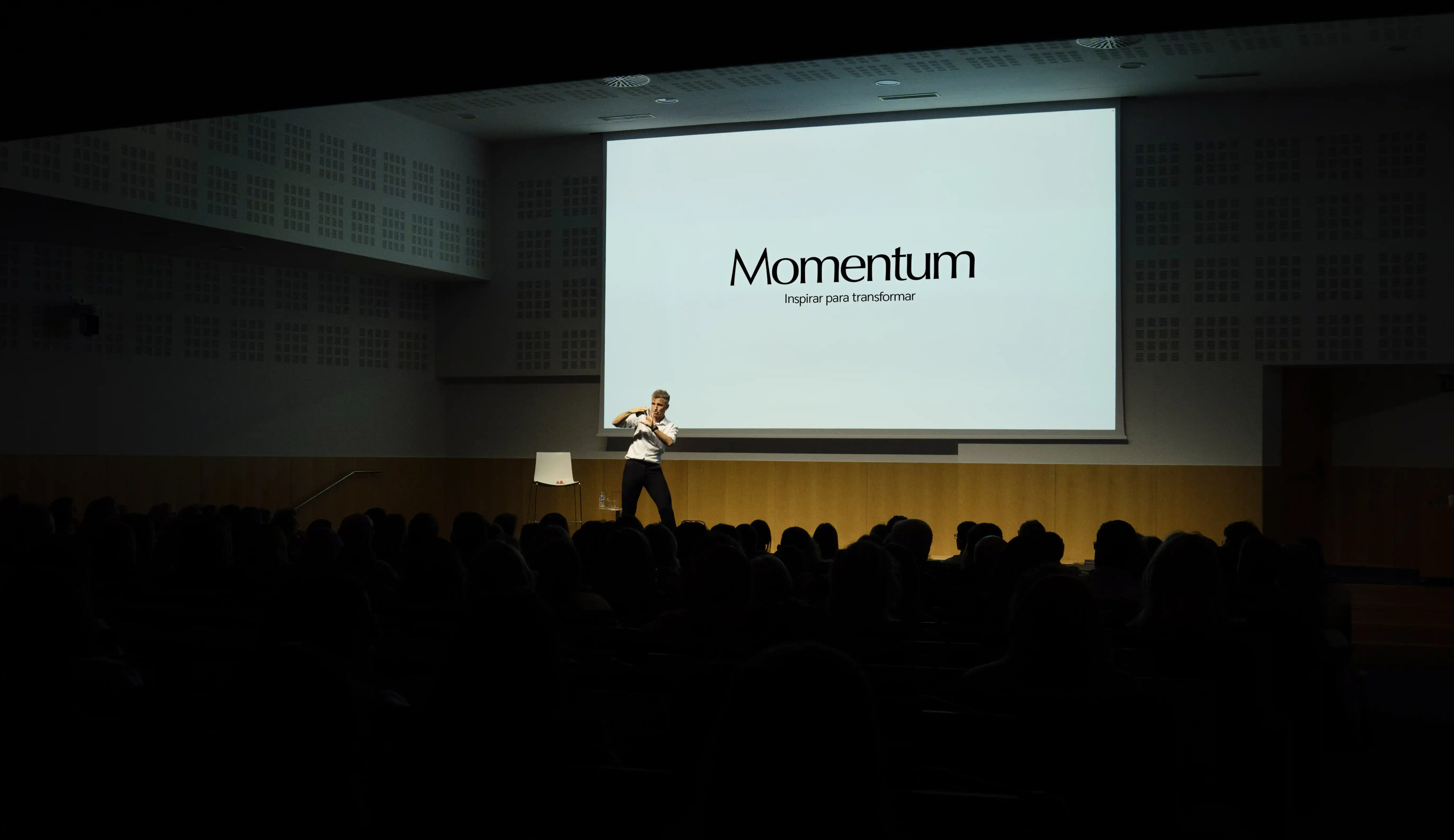 Momentum Background