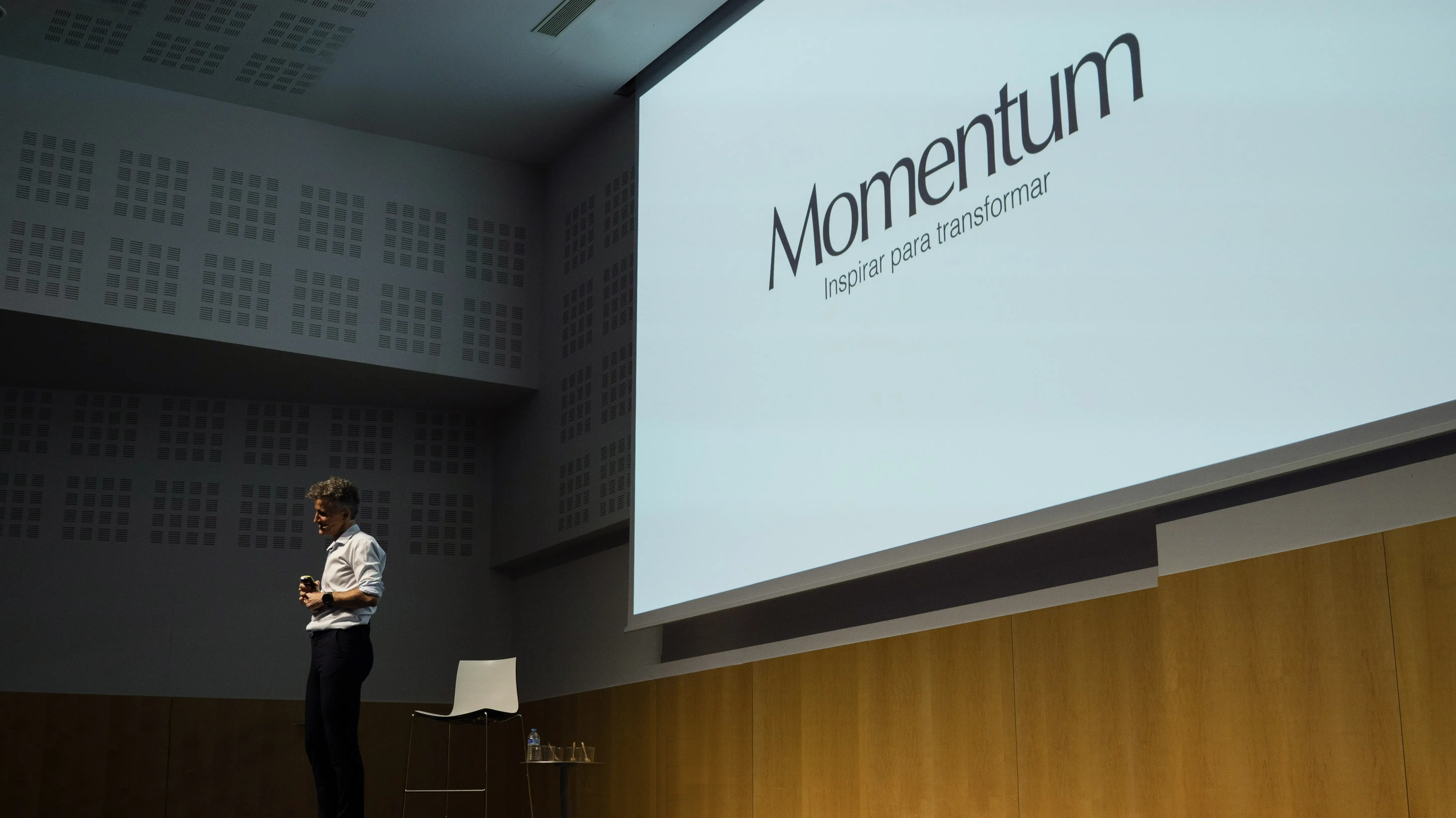 Editorial Momentum